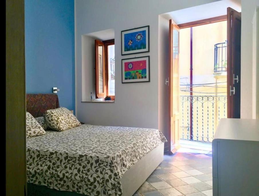 Angelina'S Apartment Чефалу Экстерьер фото
